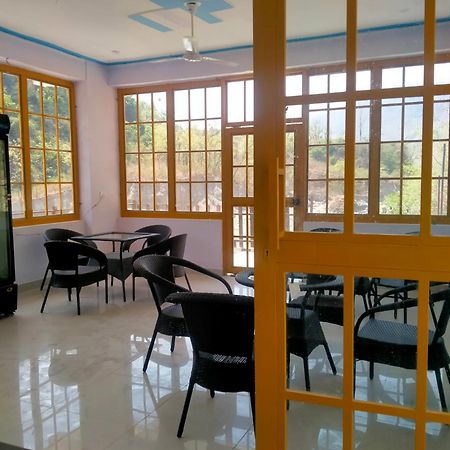 Manbhawan River Resort Kokhliyal Gaon Екстериор снимка